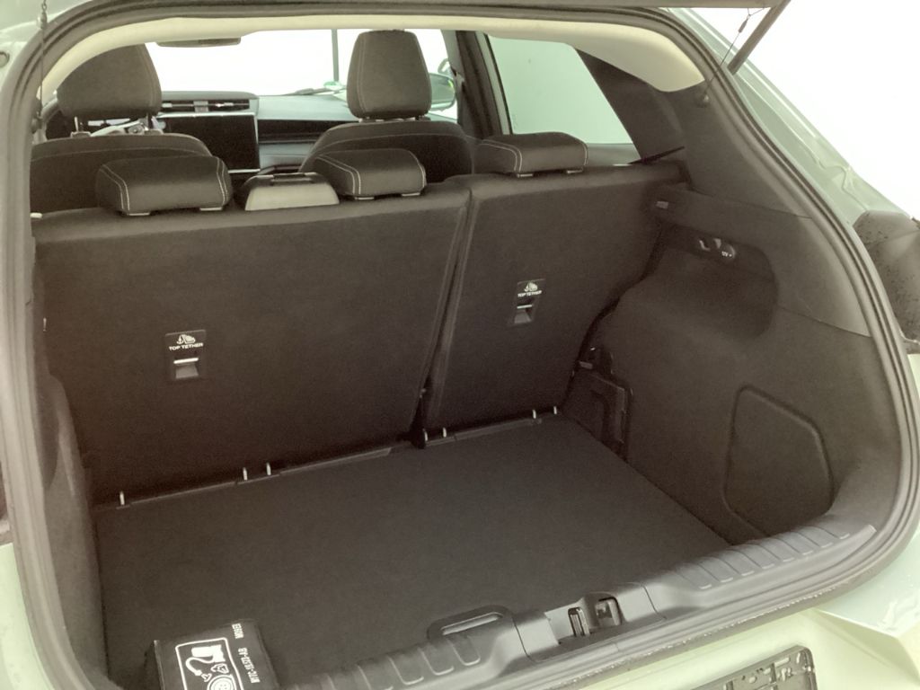 Fahrzeugabbildung Ford Puma Titanium, Winterpaket, Fahrerassistenzpaket