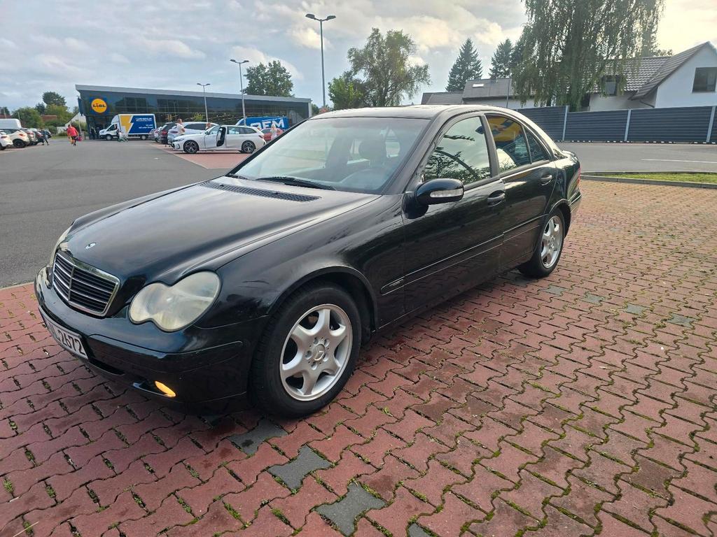 Mercedes-Benz C 180