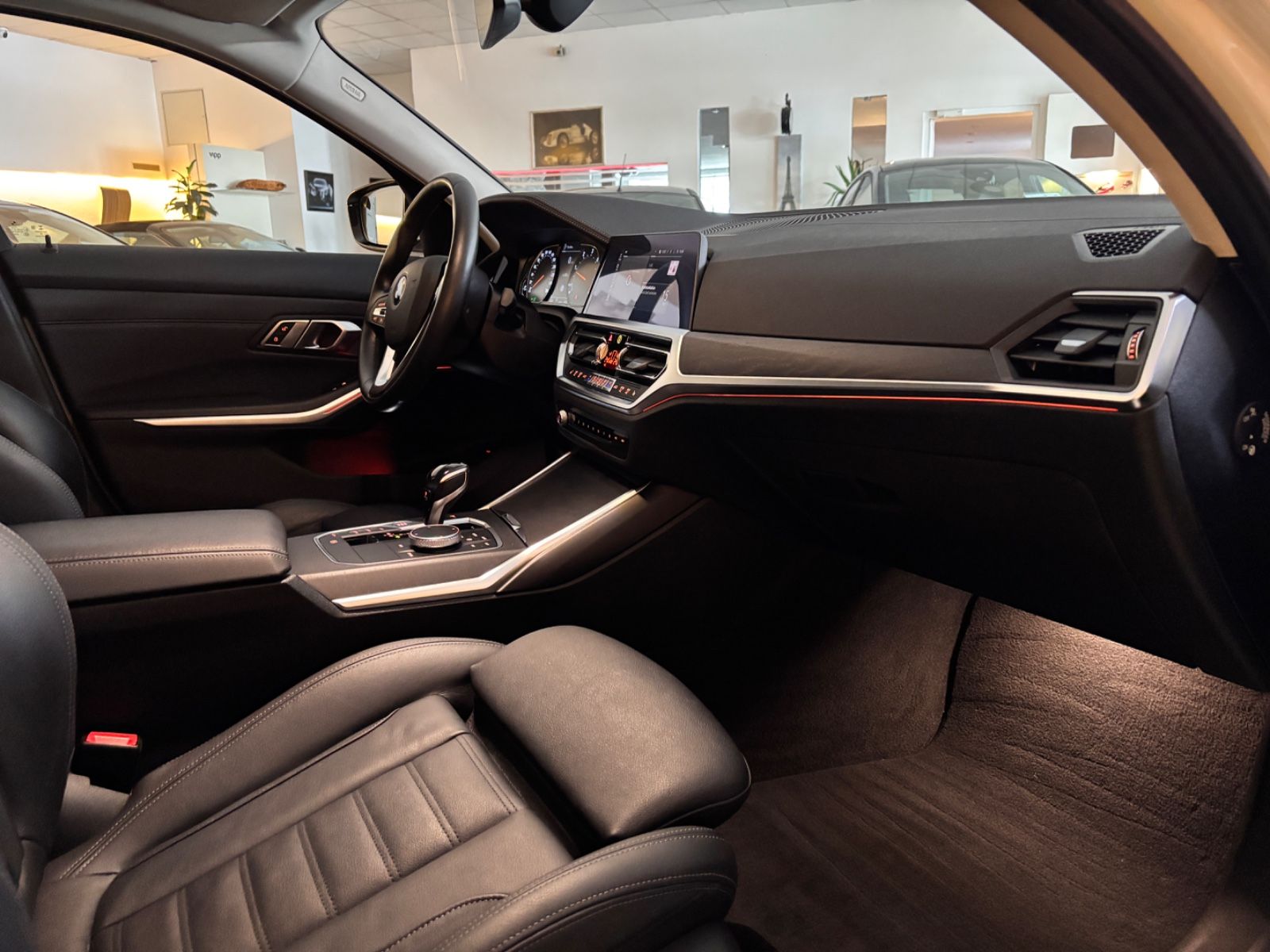 BMW Touring 320 d xDrive Luxury Line foto 14