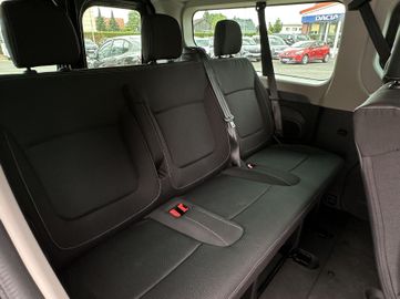 Fotografie des Renault Trafic Combi