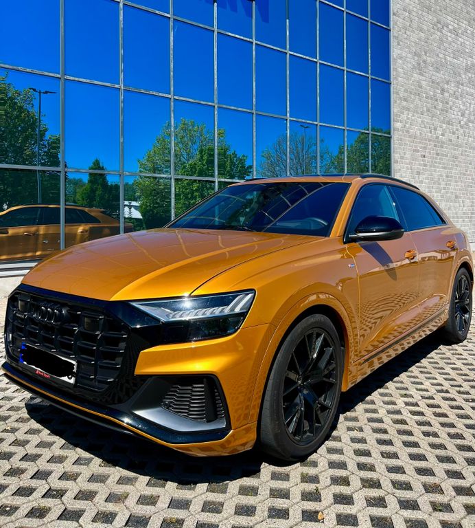 Image of Audi Q8