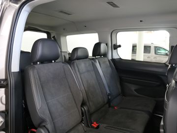 Volkswagen Caddy Maxi eHYBRID DSG STYLE AHK 7SITZE 5J GAR.