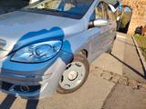 Mercedes-Benz B 170 - - Mercedes-Benz B 170 aus 2005