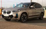 BMW iX3 M Sport Live AHK AdLED Kamera Navi Panorama - silberne BMW iX3