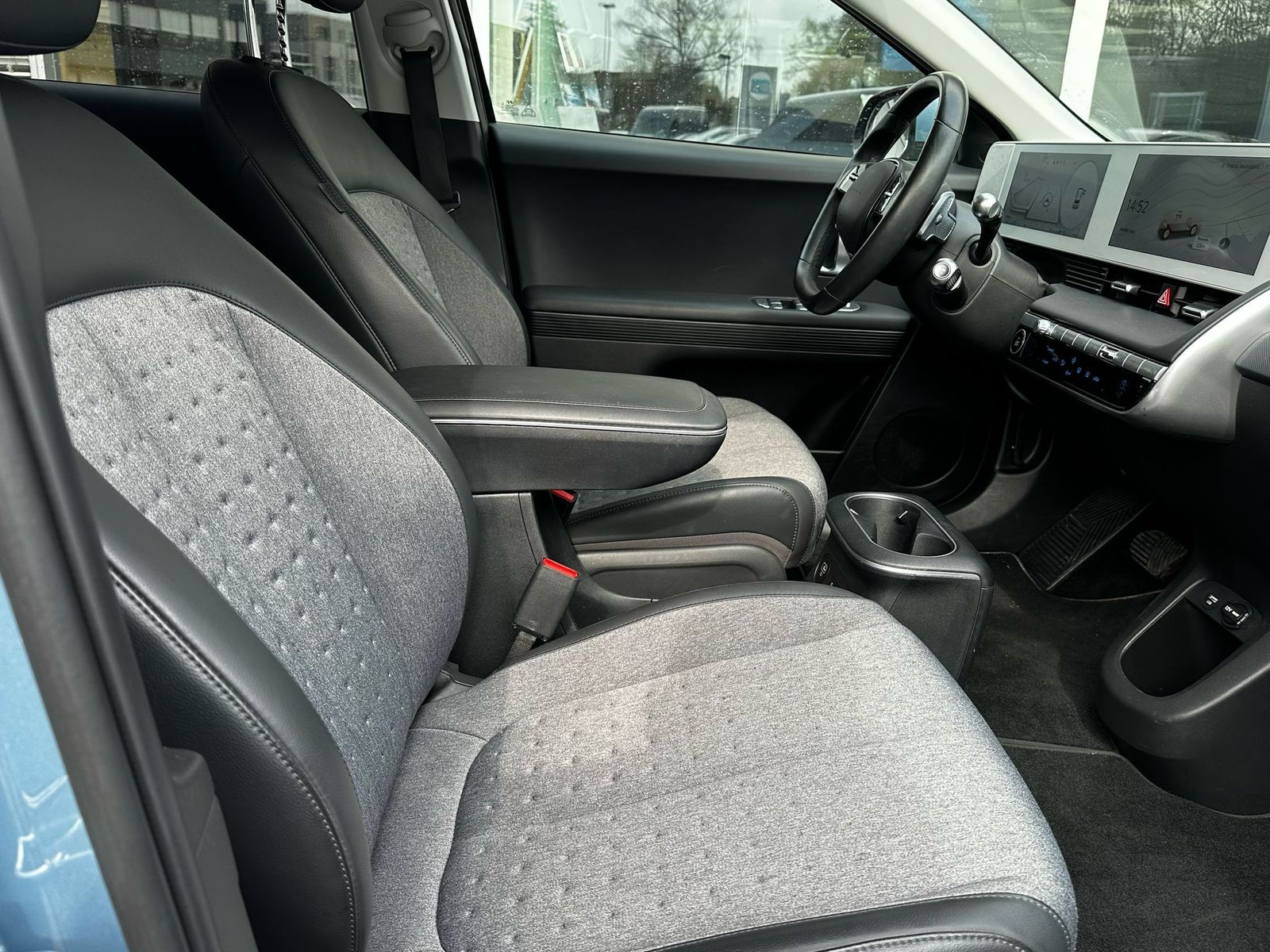 Fahrzeugabbildung Hyundai Ioniq 5 Techniq 4WD NAVI+LED+SHZ+KAMERA+ACC+WP+
