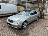 Mercedes-Benz Mercedes E240 Avantgarde  Panoramadach  ... - Mercedes-Benz E 240 von privat