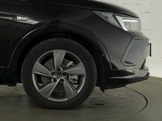 Grandland GSe 4X4 PHEV AT+AHK+NAVI+RÜCKFAHRKAMER