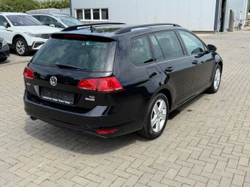 Volkswagen Golf - 6