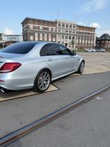 Mercedes-Benz E 63 AMG Mercedes-AMG E 63 4MATIC+ Autom. Me... - silberne Mercedes-Benz E 63 AMG