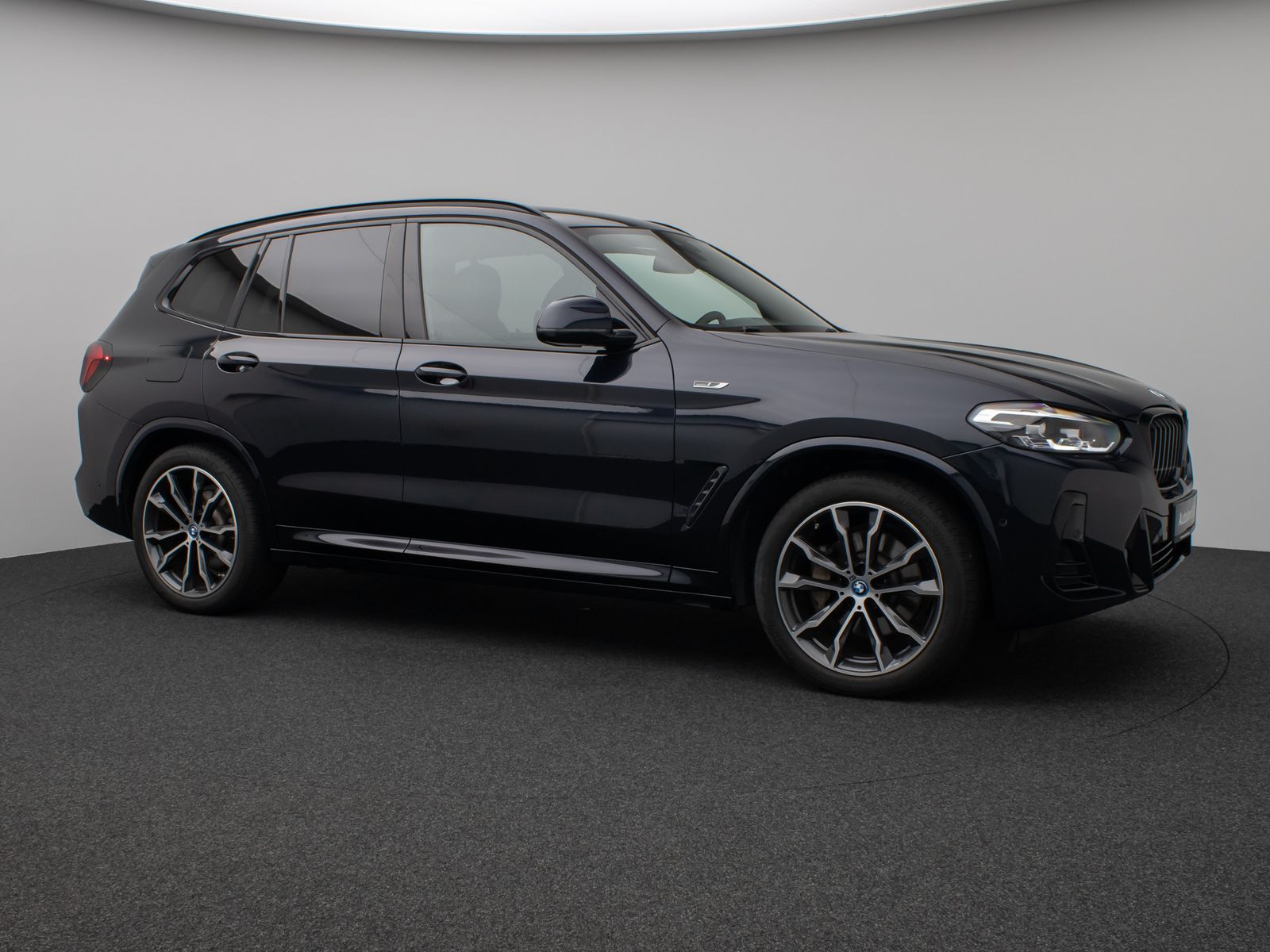 Fahrzeugabbildung BMW X3 xD30e M Sport Kamera DAB DrivAssis LED 20Zoll