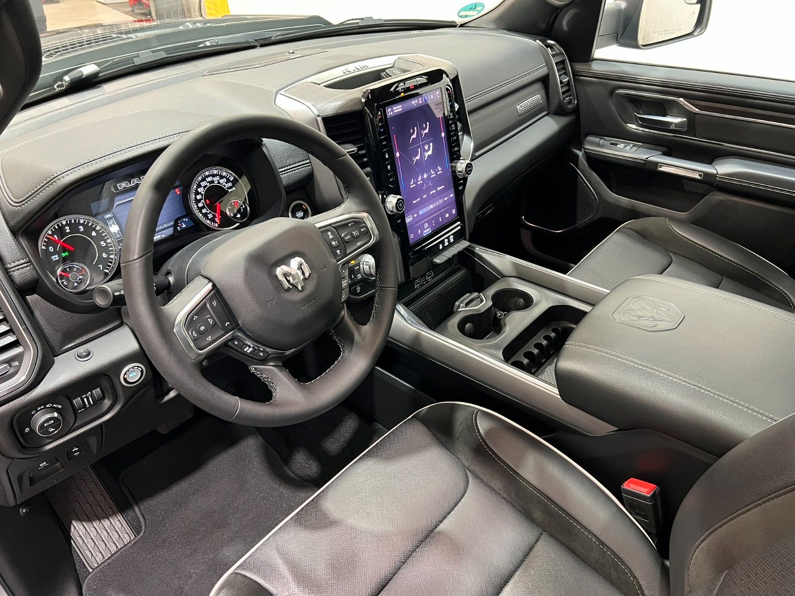 Fahrzeugabbildung Dodge RAM 1500 Laramie Sport 3.0L RTR Umbau
