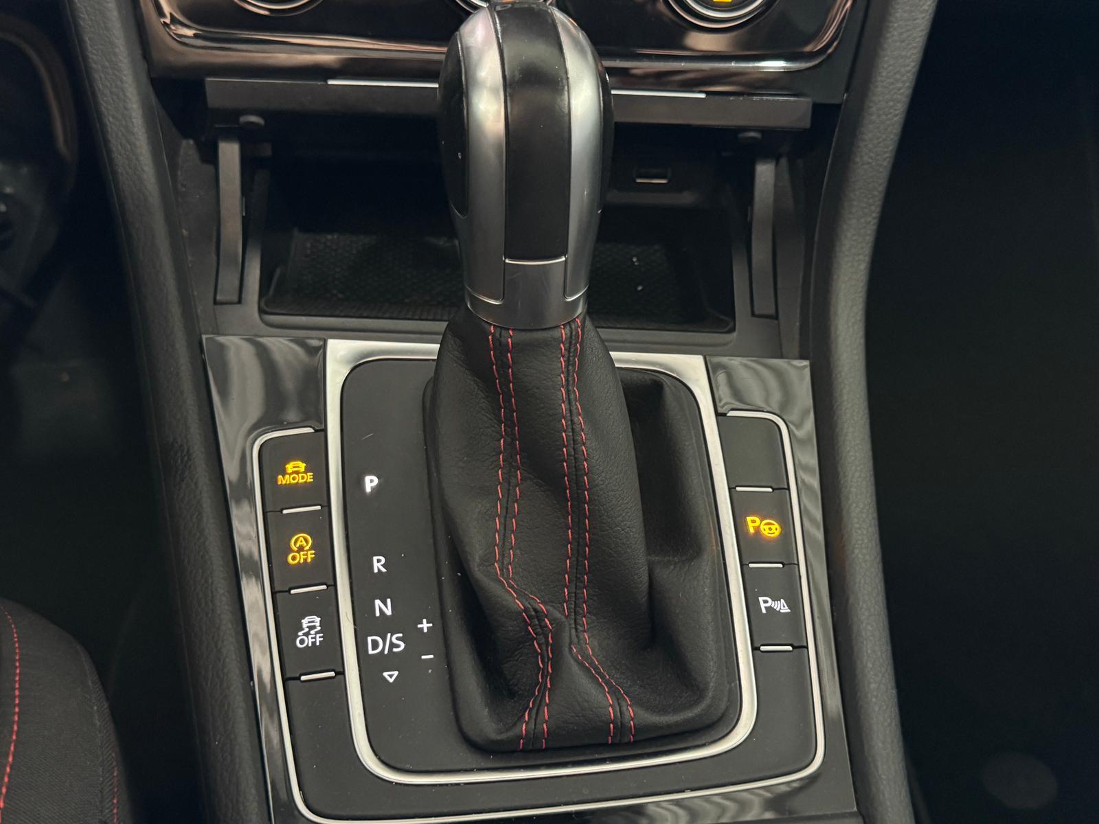 Volkswagen Golf GTI Performance Virtual/PANO/Matrix/SZH/ACC