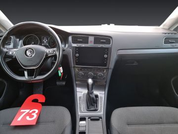 Volkswagen Golf - 10