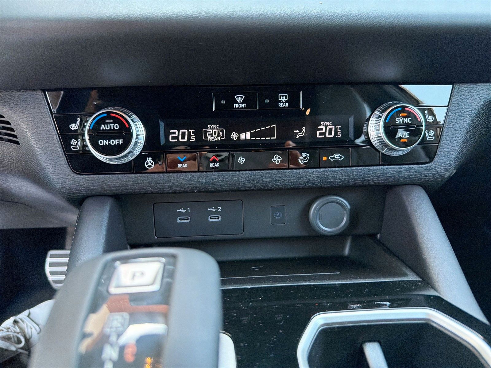 Mitsubishi Plug-in Hybrid Outlander - Bild 20