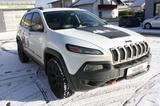 Jeep Cherokee Trailhawk 4WD 3.2 V6 Mopar Gasanlage - Jeep Cherokee: Automatik