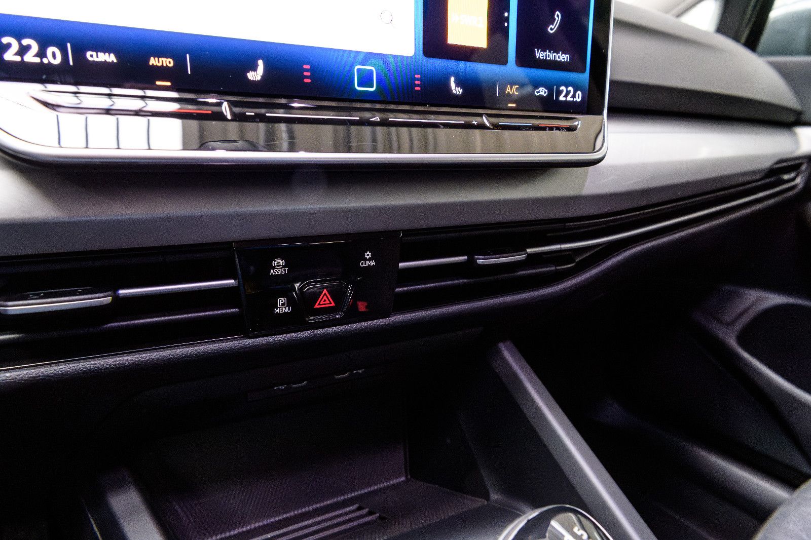 Fahrzeugabbildung Volkswagen Golf VIII. 1.5 TSI 110 kW *+LED+SHZ+ACC+RFK+LHZ