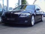 BMW 520 Baureihe 5 Touring 520 d - BMW 520 aus 2012 mit Diesel-Antrieb: Kombi