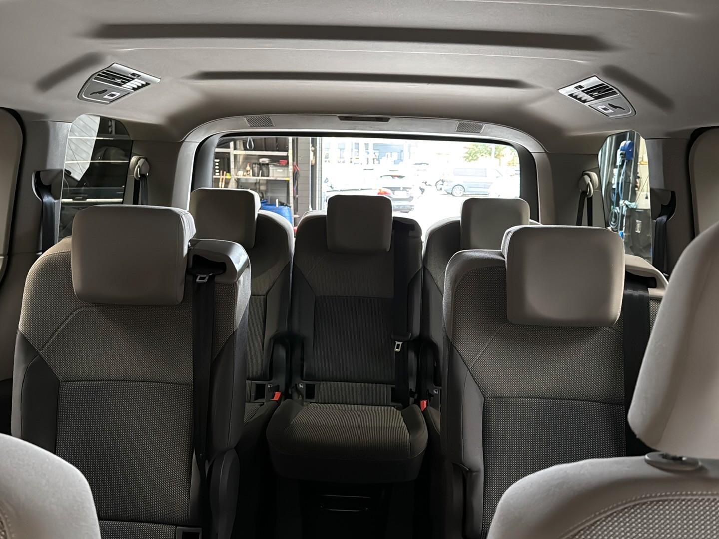 Volkswagen T7 Multivan Edition ACC Navi RFK IQ-LED 3-ZK, миниатюра 26