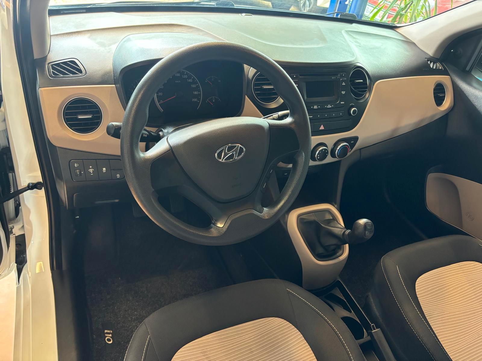 Hyundai i10 blue Classic Klima  8-fach bereift