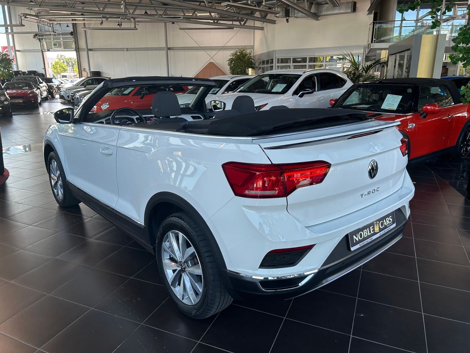 Fahrzeugabbildung Volkswagen T-Roc Cabriolet Style 1.5 TSI DSG StandHz NAVI