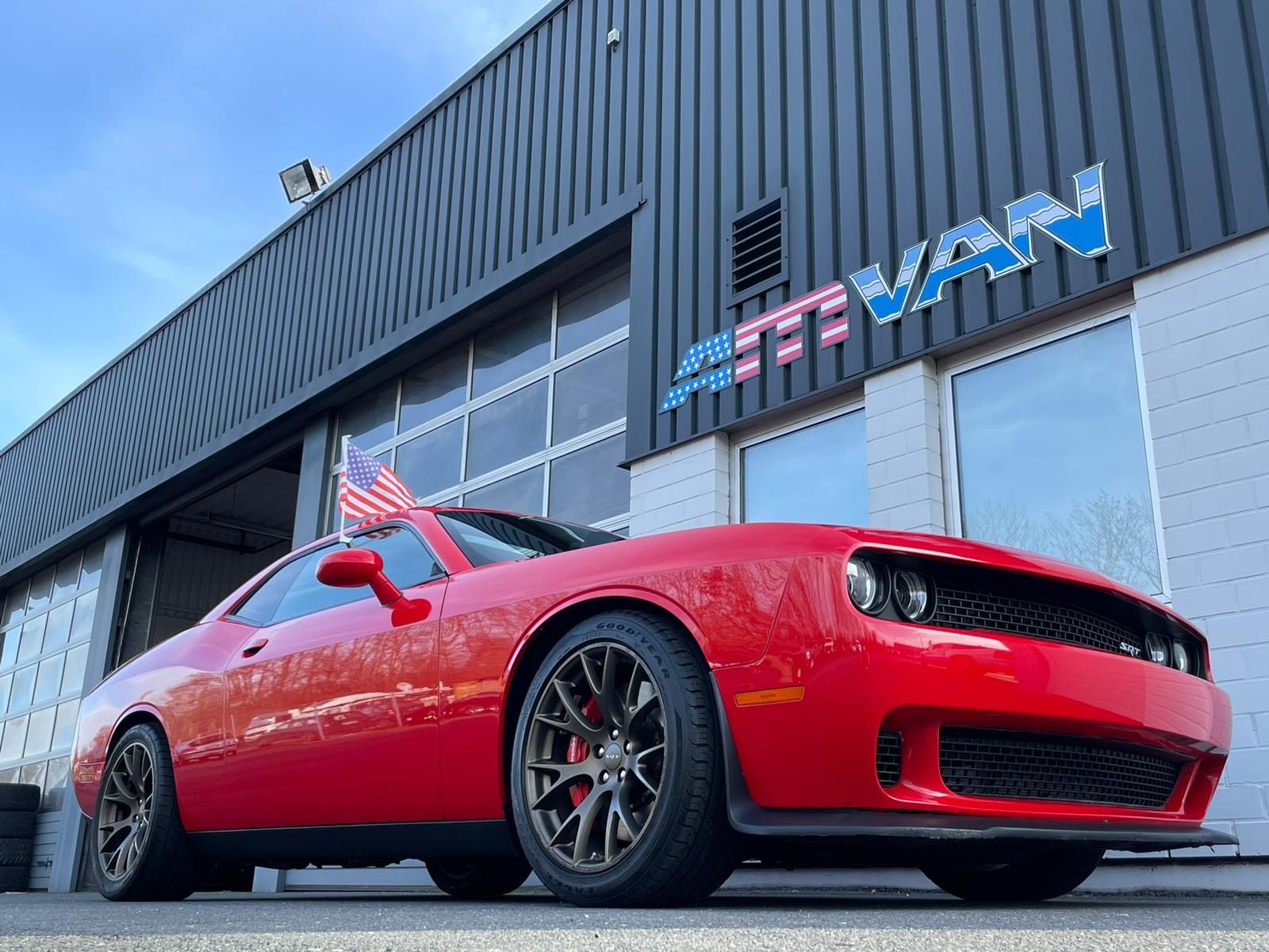 Fahrzeugabbildung Dodge Challenger HELLCAT Schiebed. HarmanKardon MwSt.