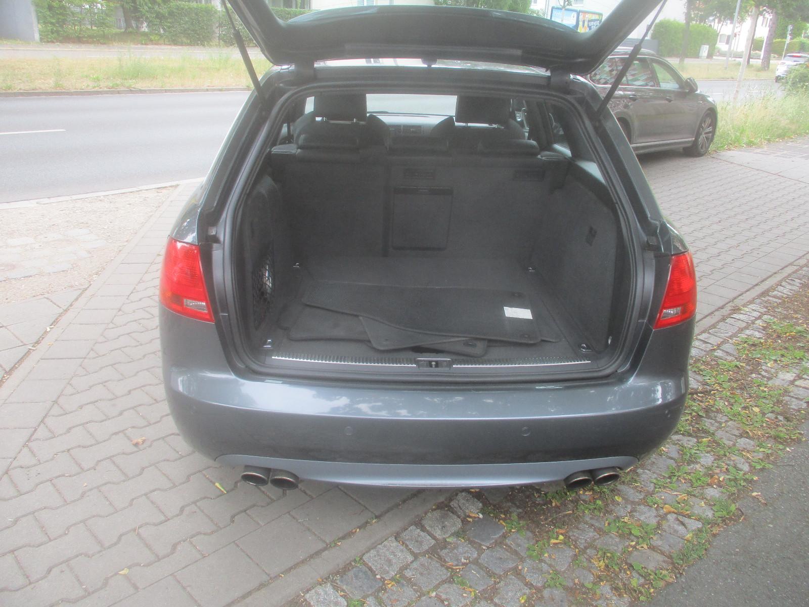 Audi Quattro 2005 — photo 11
