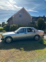 Mercedes-Benz Mercedes w201 190e wenig km, dritte Hand - Mercedes-Benz 190 in Duisburg