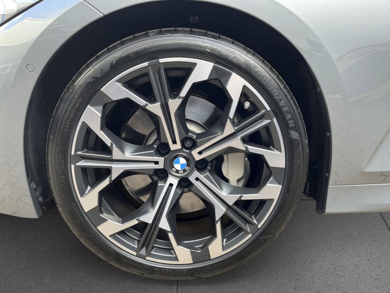 BMW 330 - Bild 21