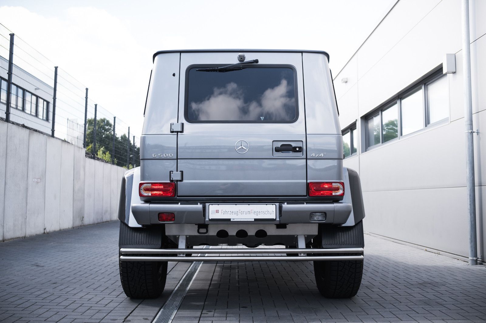 Fahrzeugabbildung Mercedes-Benz G 500 Modell Station  4x4²-Standheizung-ESP-SSD