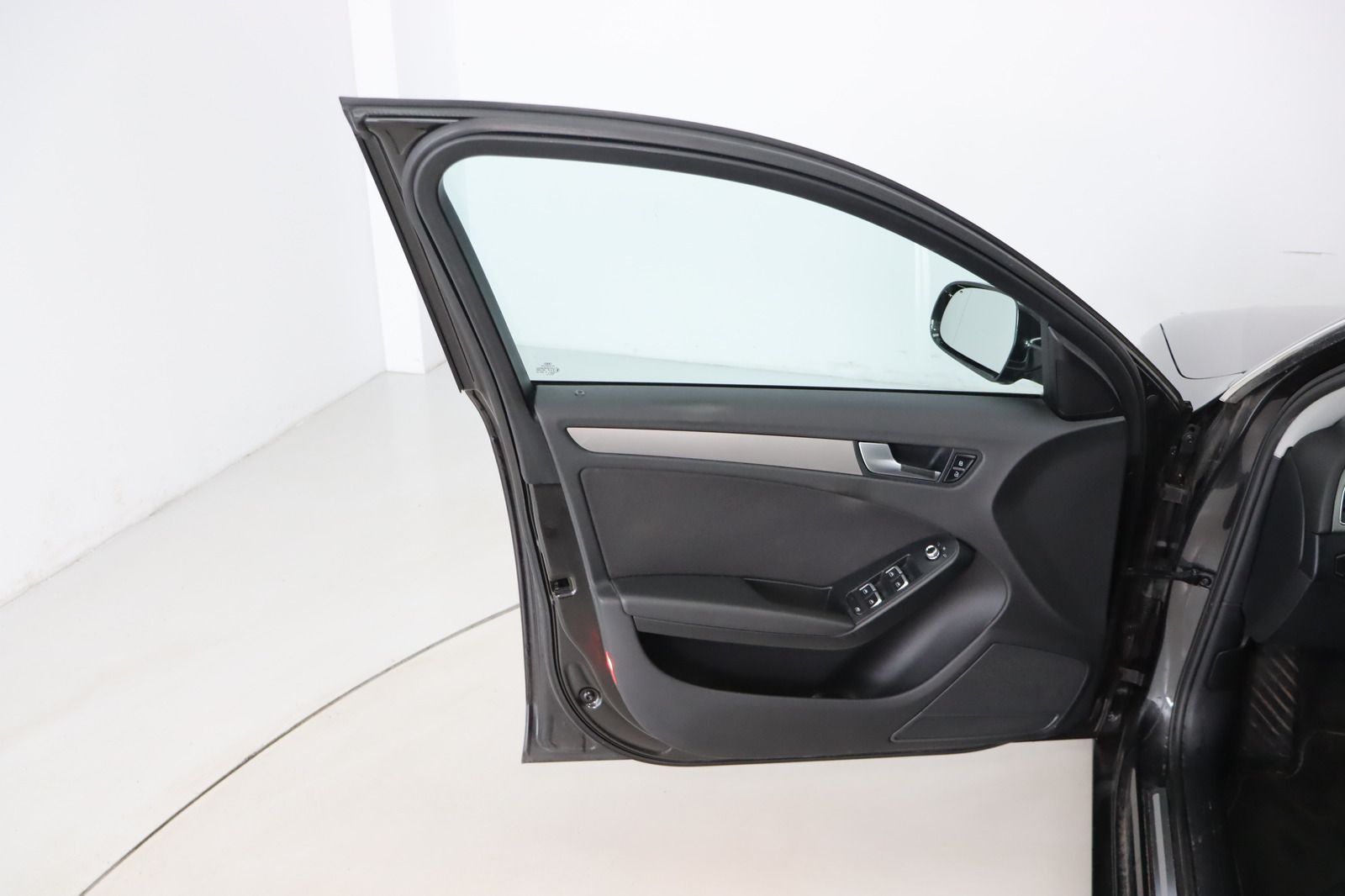 Fahrzeugabbildung Audi A4 2.0 TDI  Avant * Bi-Xenon * Navi * PDC