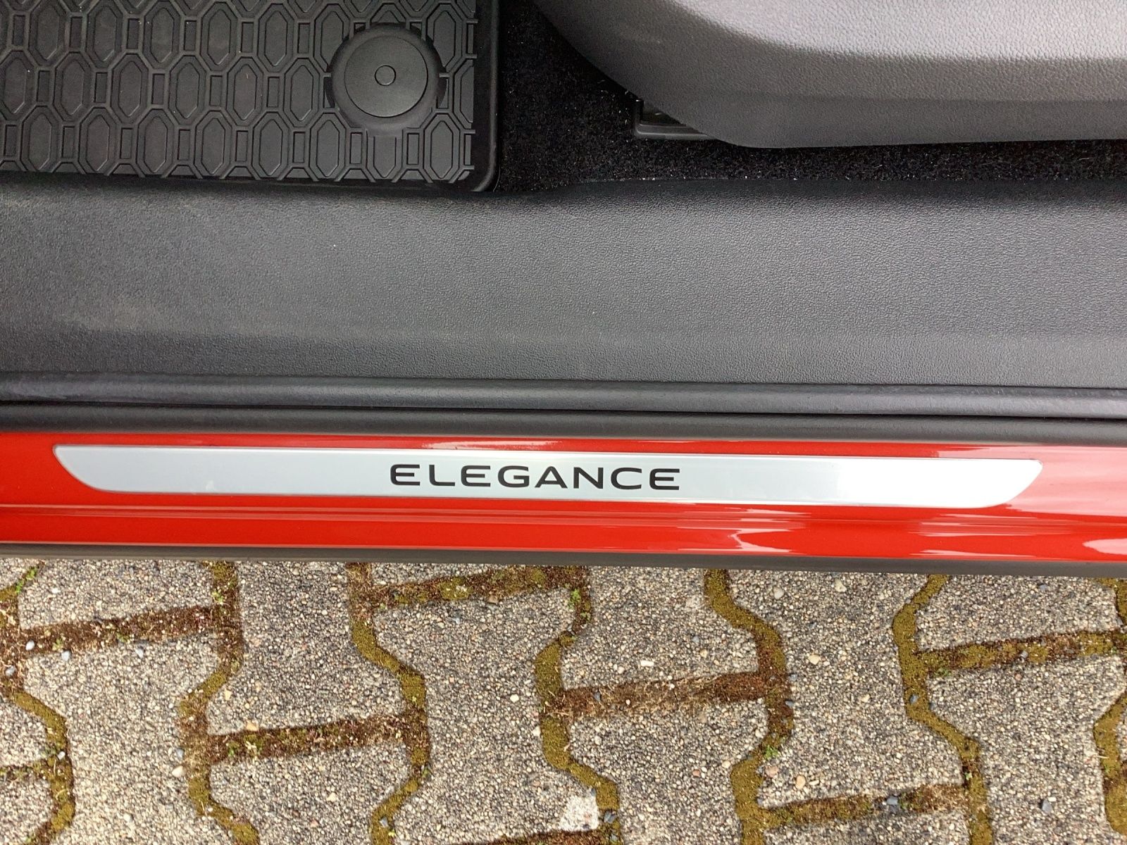 Fahrzeugabbildung Volkswagen Tiguan Elegance TDI DSG 4M IQ.Light ACC STHZ SHZ