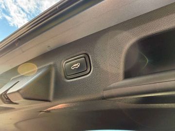 Kia XCeed 1.6T DCT7 Platinum Glasdach Navi