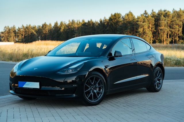 TESLA Model 3 AWD LR - Top gepflegt - mit Batteriepass