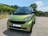 Smart ForTwo cabrio 1.0 52kW mhd passion passion - Smart ForTwo: Grün
