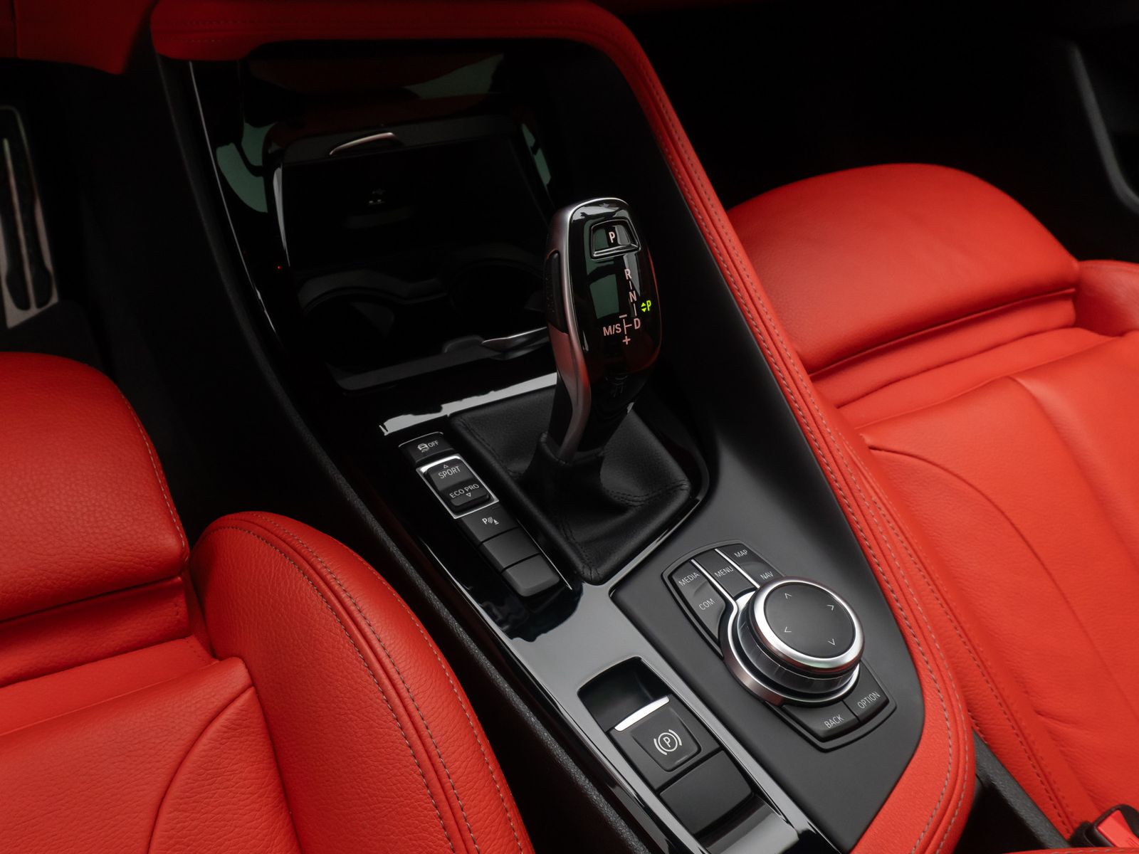 Fahrzeugabbildung BMW X2 sD20i M Sport Panorama Kamera Individual 19"