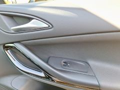 Fahrzeugabbildung Opel Astra K ST Elegance 1.2 Turbo, MATRIX, Navi, RFK