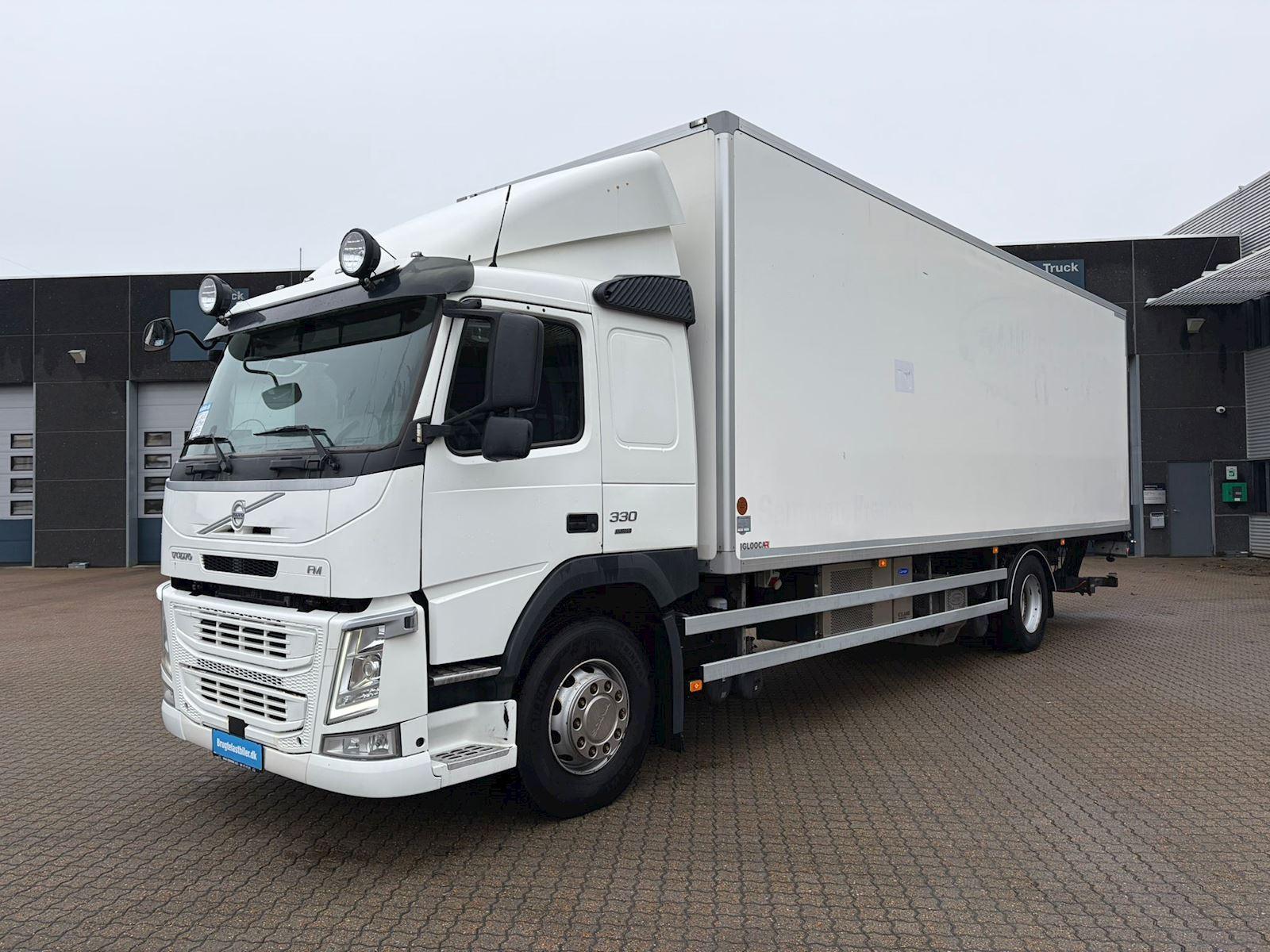 Volvo FM330