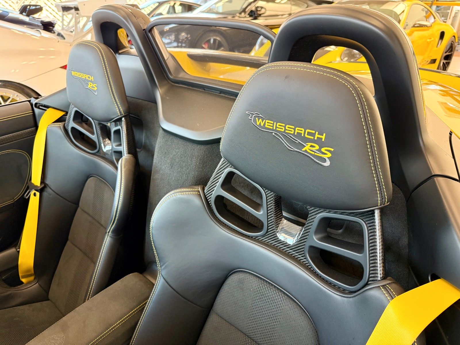 Fahrzeugabbildung Porsche 718 Boxster Spyder RS WEISSACH/Lift/Carbon/BOSE