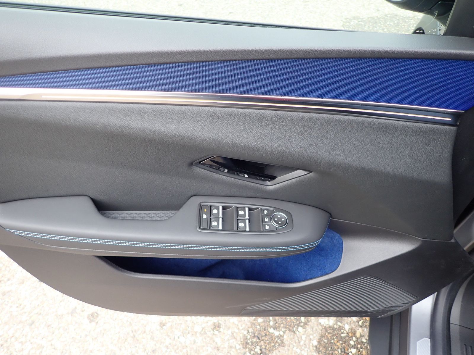 Fahrzeugabbildung Renault Scenic E-TECH 100% ele Esprit Alpine 220 Long Ra