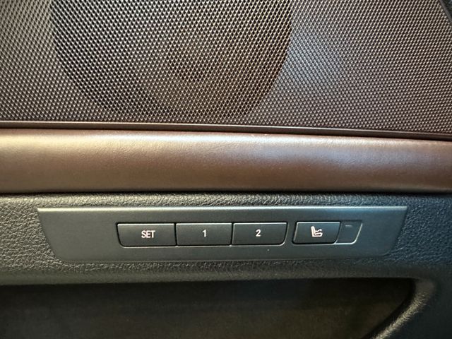 MYAUTOCENTER – Gebraucht- und Jahreswagen mit Werkstattservice in Pfaffenhofen BMW M550 *MEMORY*HeadUP*ACC*4-ZONEN*AHK*LEDER(BRAUN)