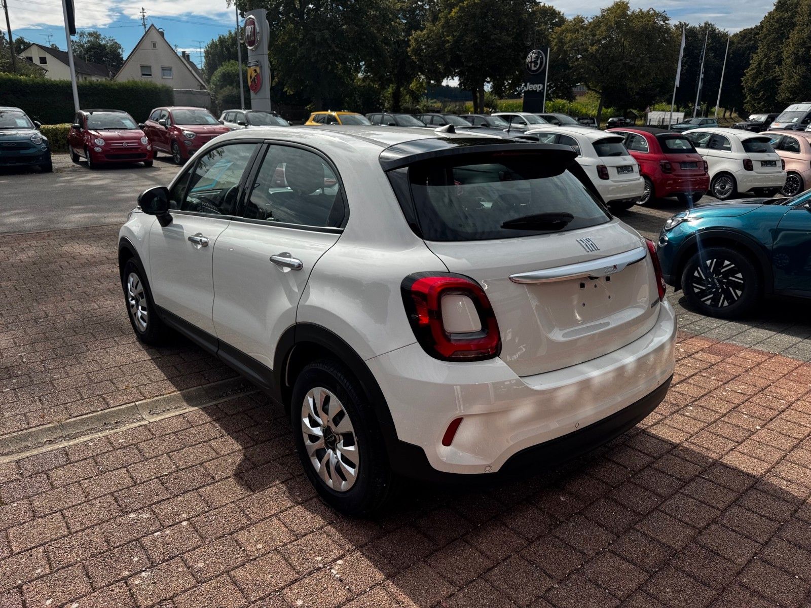 Fahrzeugabbildung Fiat 500X Automatik Kamera Carplay Klima Tageszulass.
