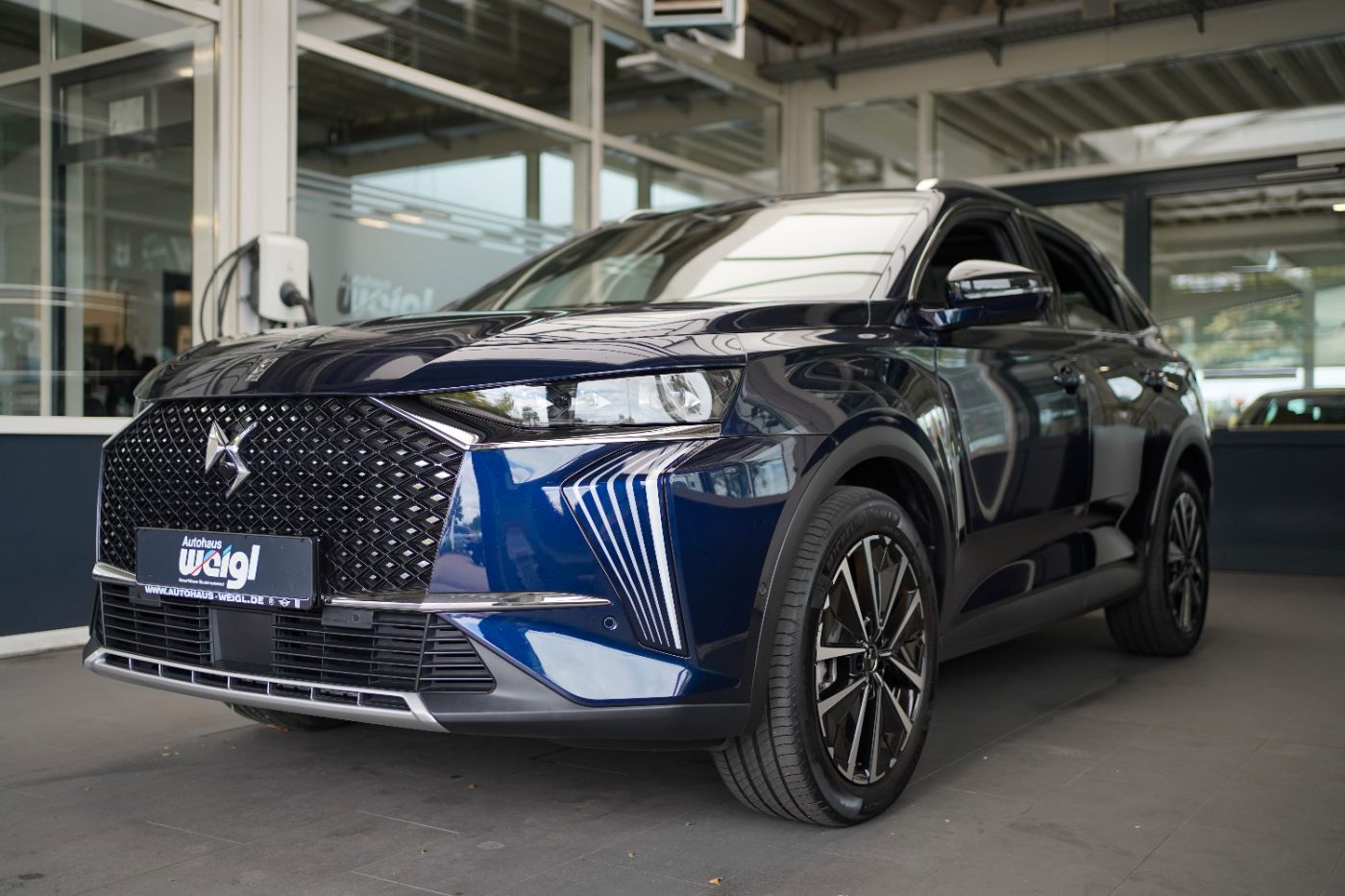 Fahrzeugabbildung DS Automobiles DS7 BlueHDi 130 EAT8 Opera Panorama Dach Leder