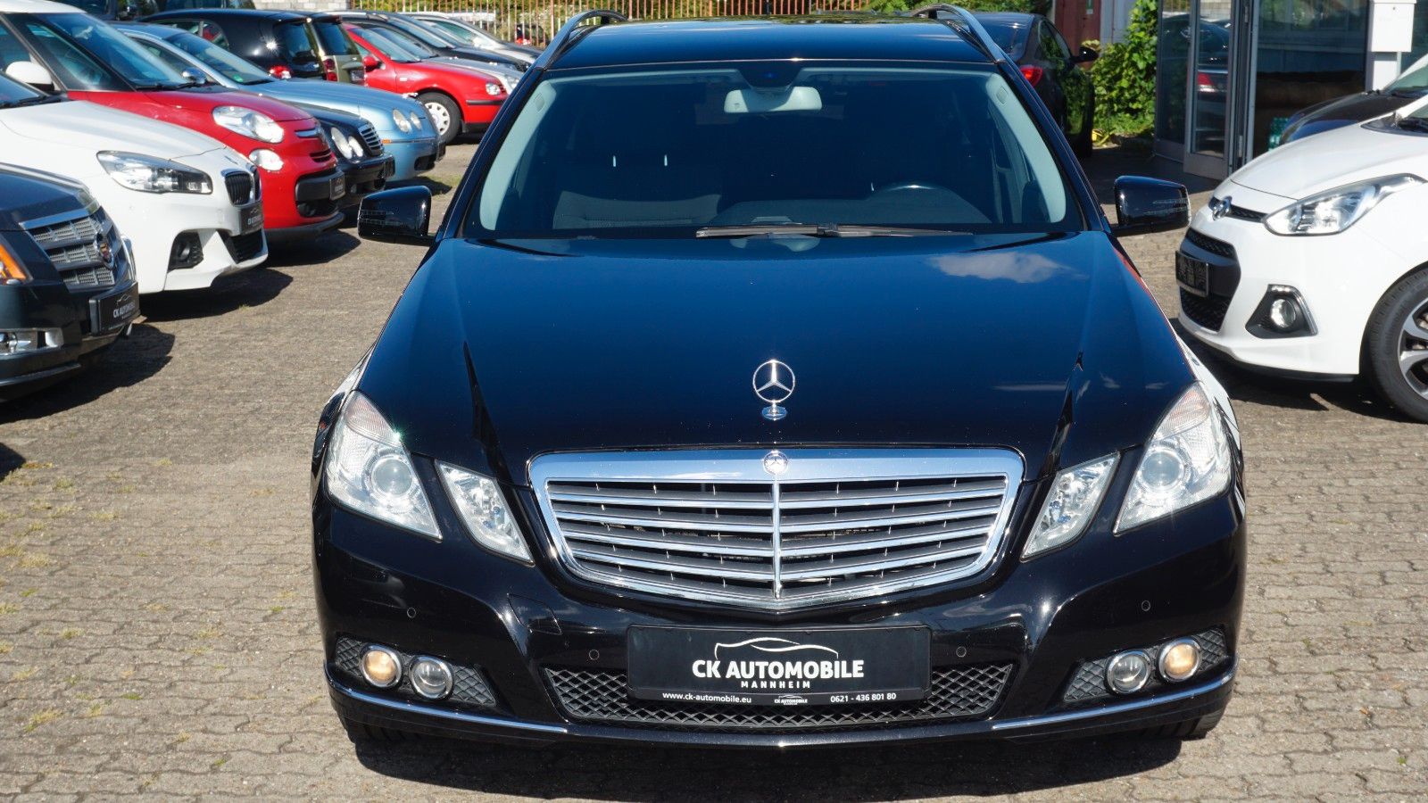 Mercedes-Benz E 200 CGI BlueEfficiency*AUTOMATIK*TEMPO*SHZ*TOP