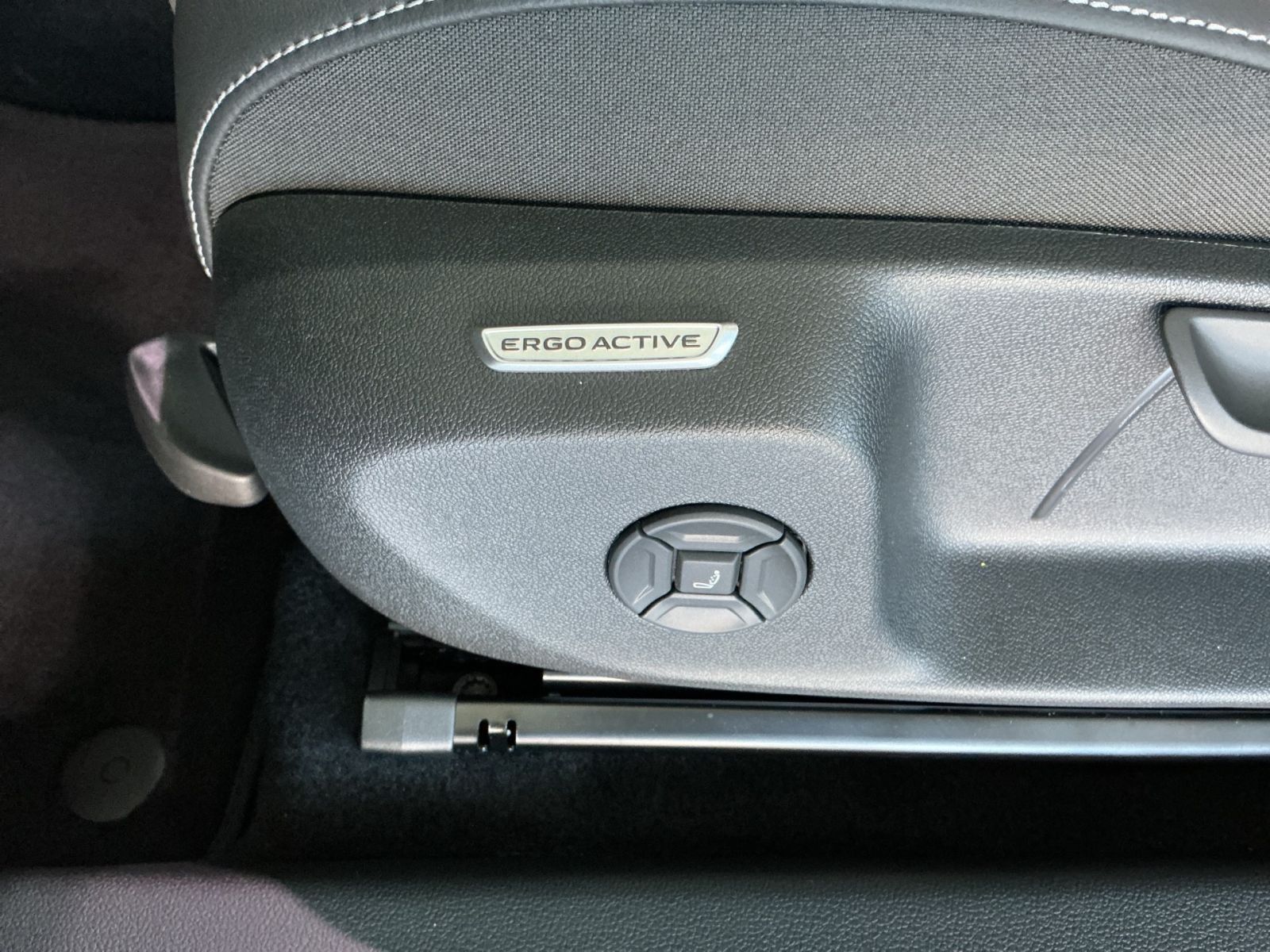 Volkswagen T-Roc - Bild 17