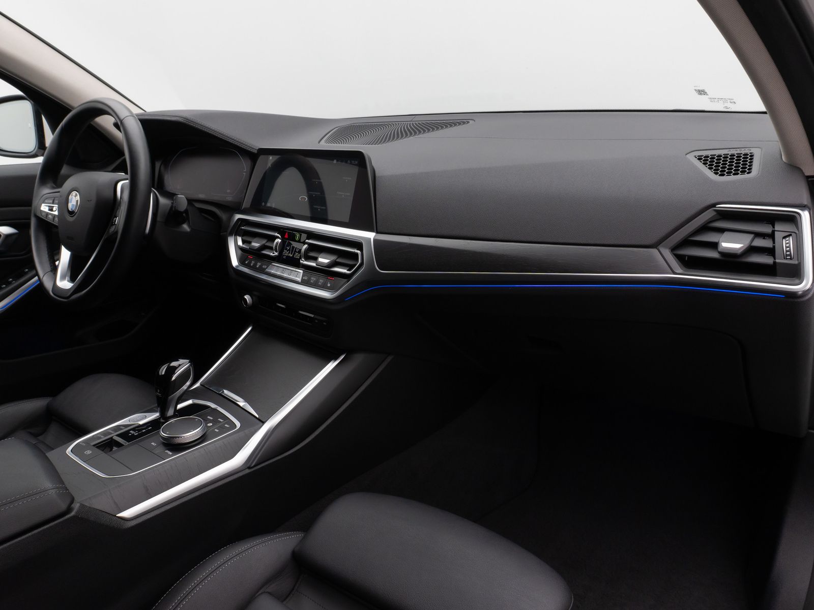 Fahrzeugabbildung BMW 320d  Luxury Line Kamera DAB HiFi Stop&Go Sport