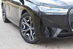 Fahrzeugabbildung BMW iX40 xDrive - Sportpaket *22"*Laser*Essence Pkt*