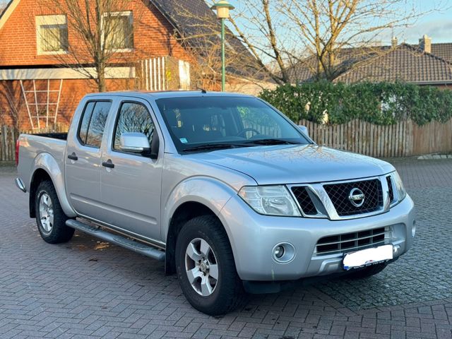 Nissan Navara-2.5DCI-Pickup-Double-Cab-4X4-6Gang-Klima