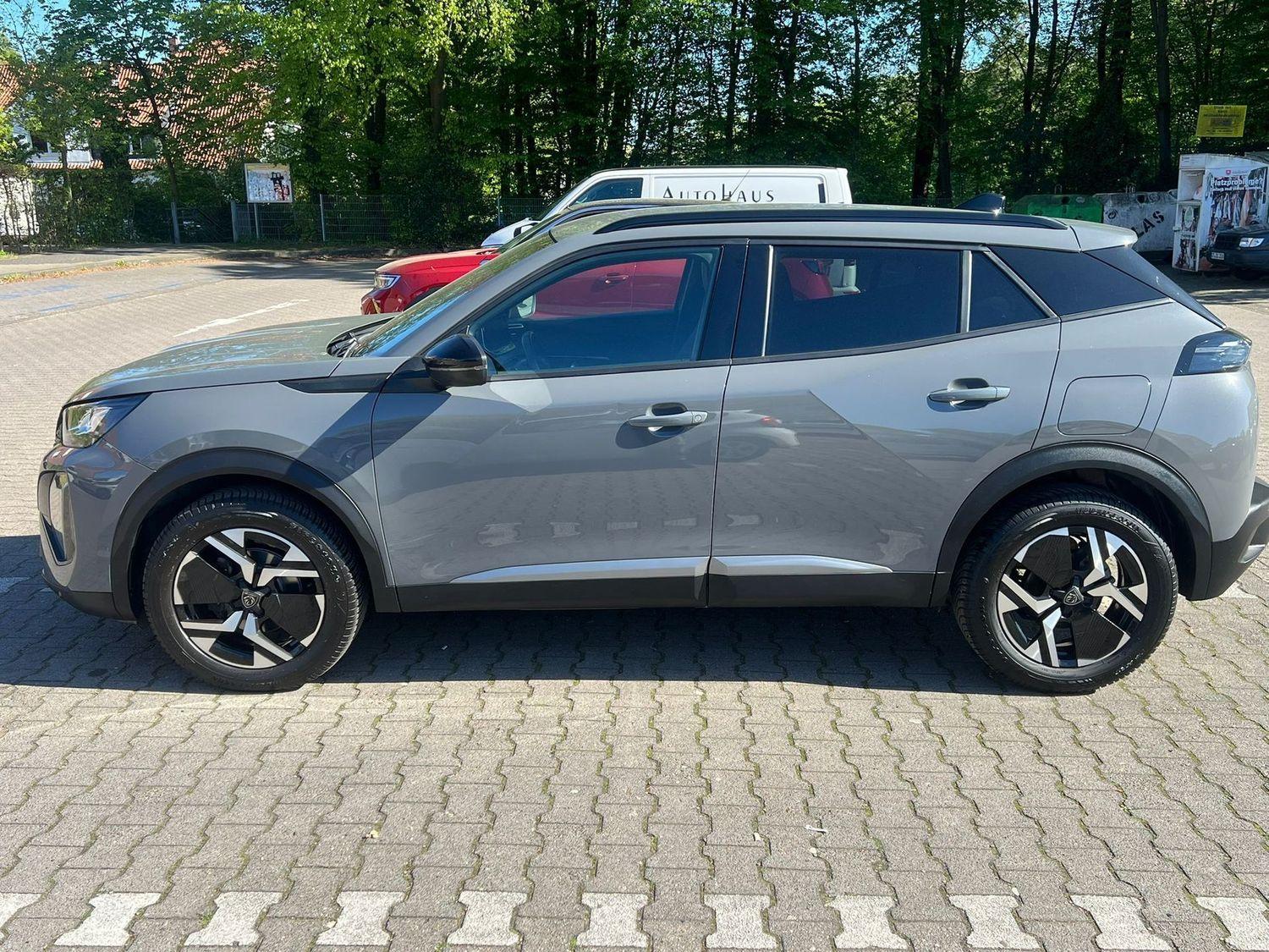 Peugeot 2008 Allure 1.2 PureTech 96 kW Automatik | Grip-