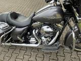 Harley-Davidson Street Glide - Motorräder in Freiburg