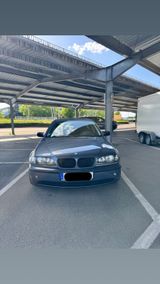 BMW e46 318i Limousine 2L - BMW 318 aus 2001: 318i